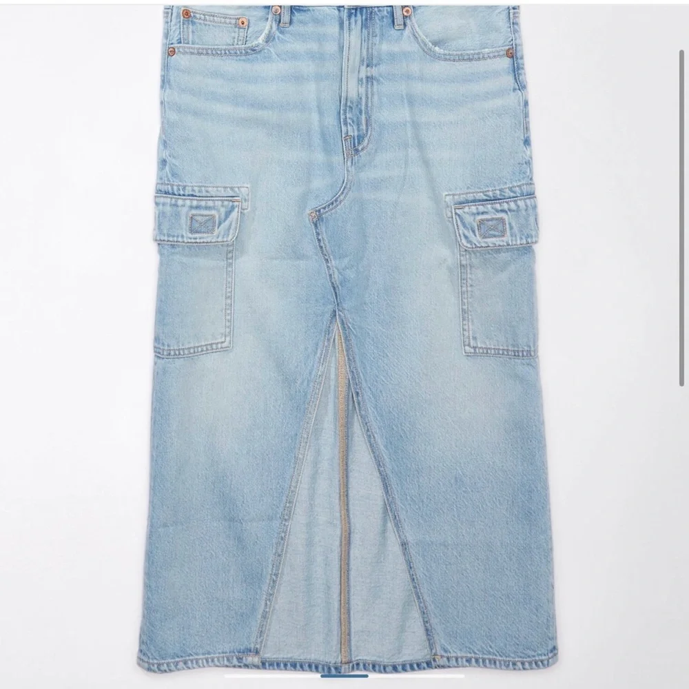 ❌SOLD❌New American Eagle (AE) Dreamy Drape High Waisted Cargo Denim Midi Skirt - Picture 3 of 4